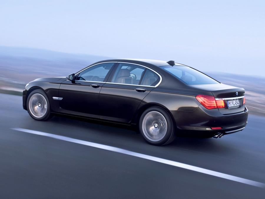  BMW 730d 2008 года  (фото 15 из 16)